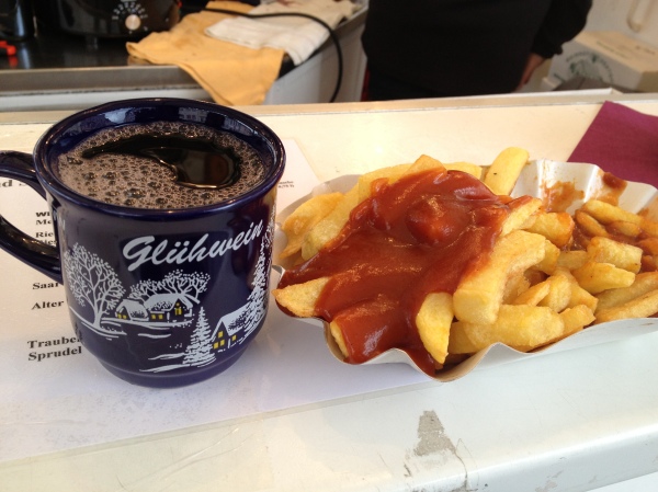 Gluehwein & curry wurst: perfect combinatino for cold winter days