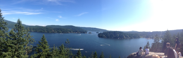 Quarry Rock hike in Deep Cove. Very easy hike up to the rock to see this beautiful view. 